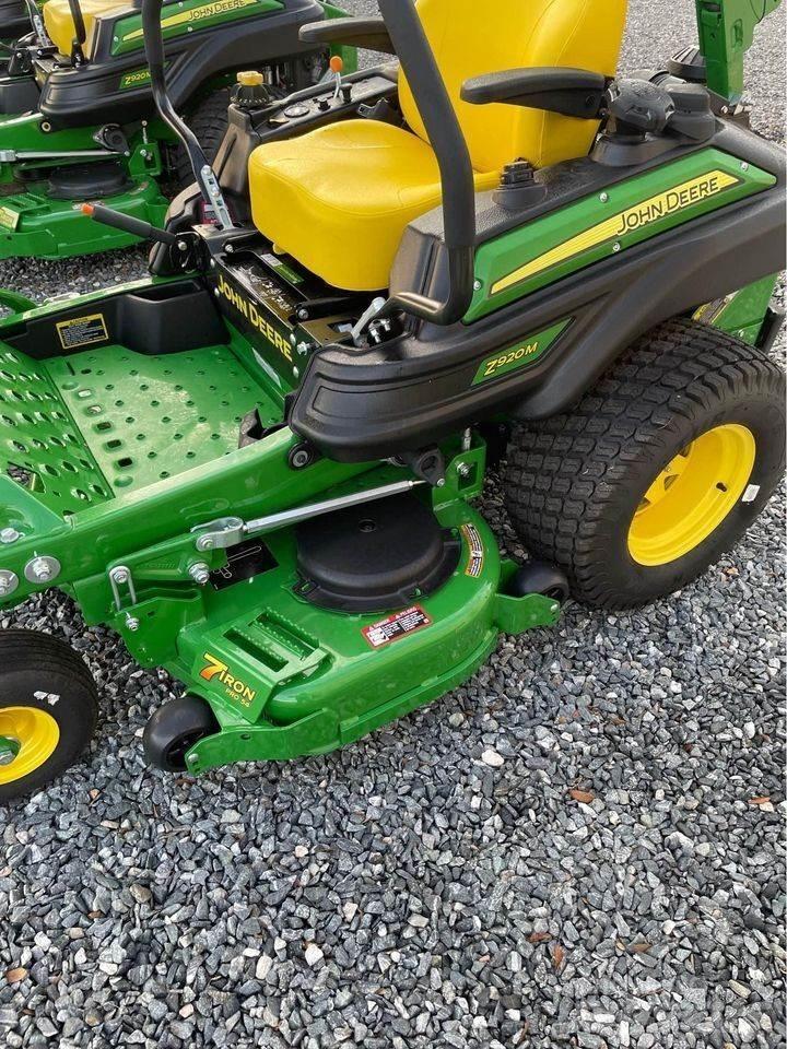 John Deere Z920M Kosiarki o zerowym promieniu skrętu