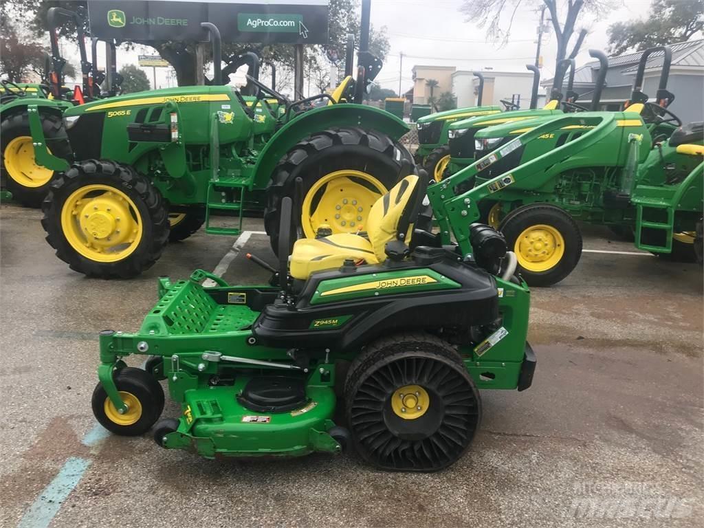John Deere Z945M Kosiarki o zerowym promieniu skrętu