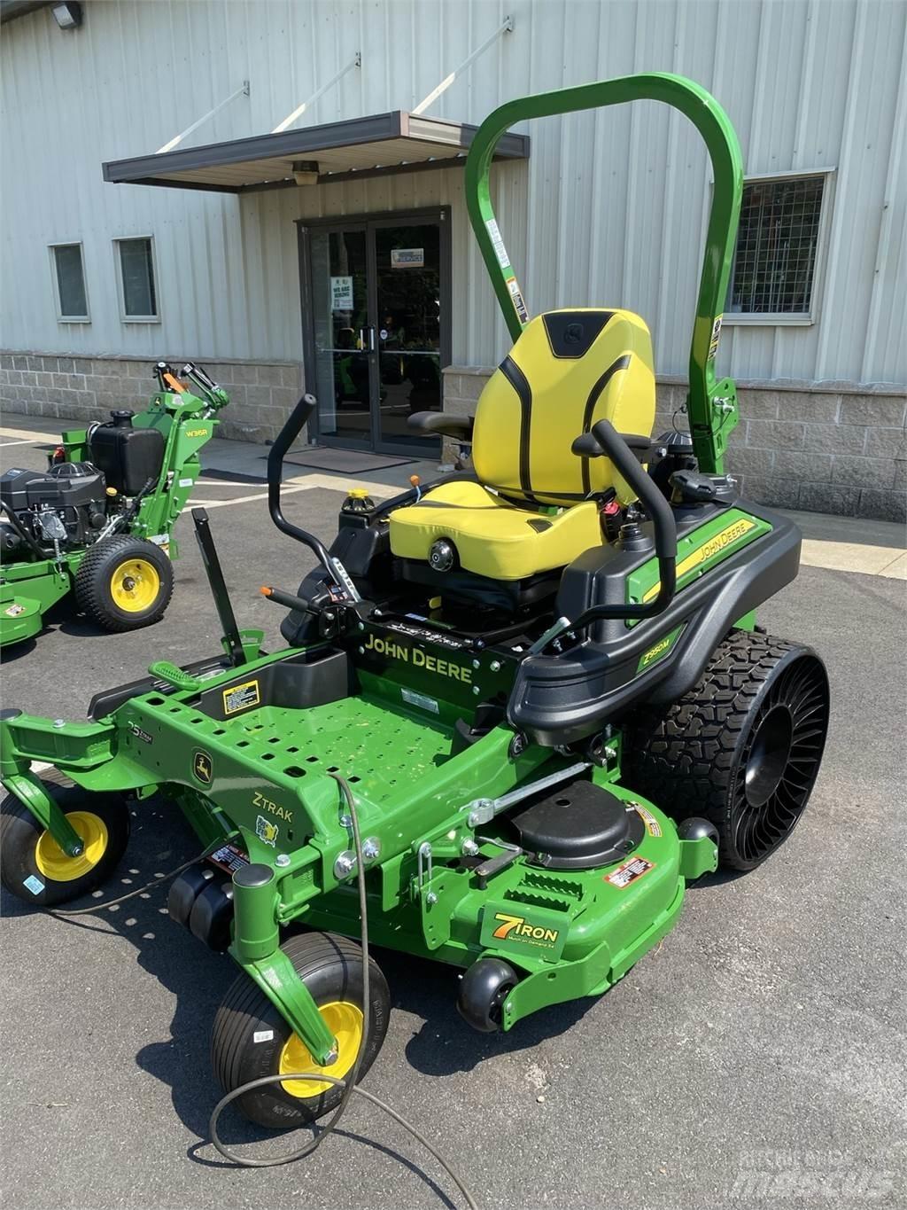 John Deere Z950M Kosiarki o zerowym promieniu skrętu
