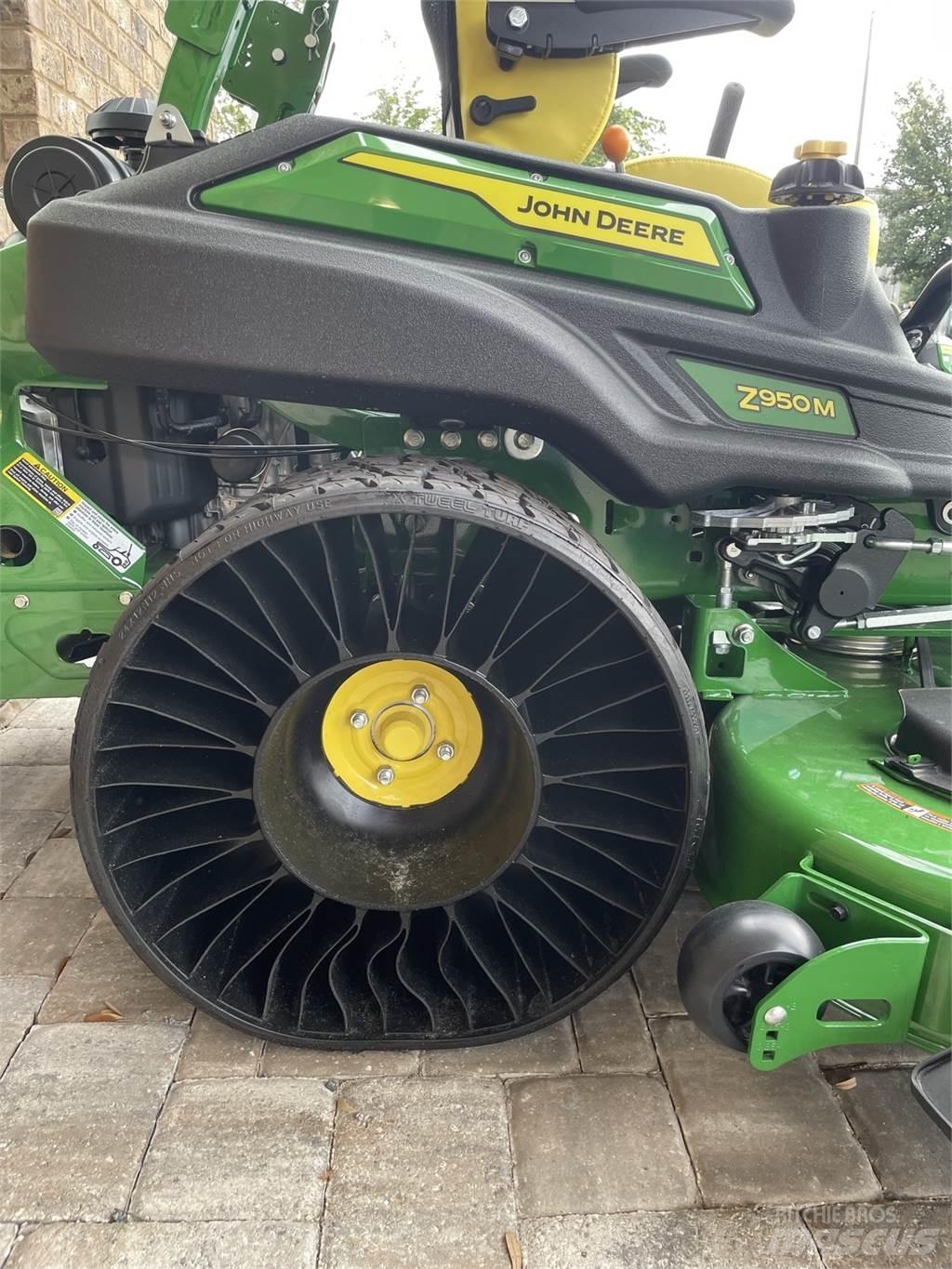 John Deere Z950M Kosiarki o zerowym promieniu skrętu