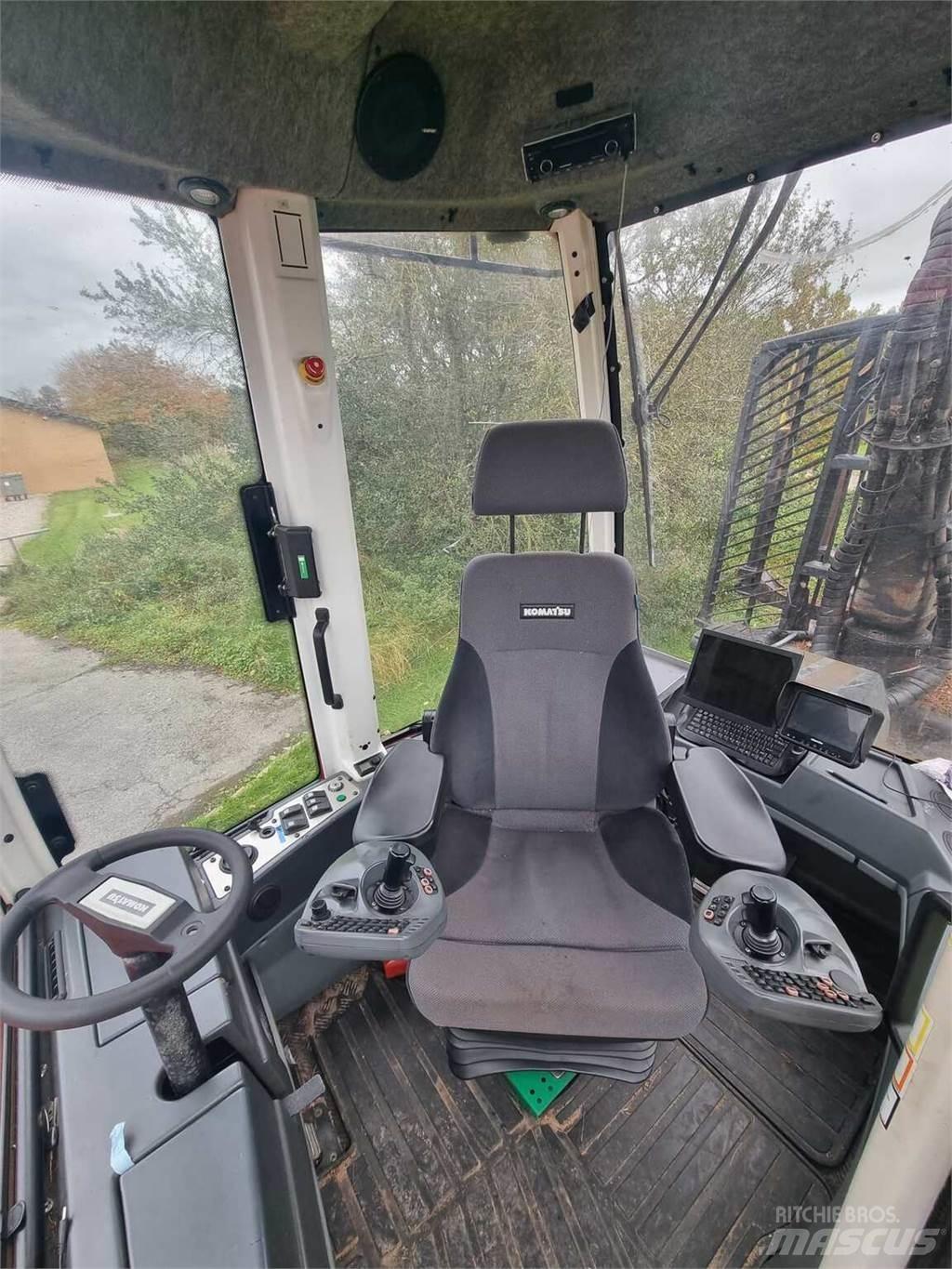 Komatsu 845 Forwardery