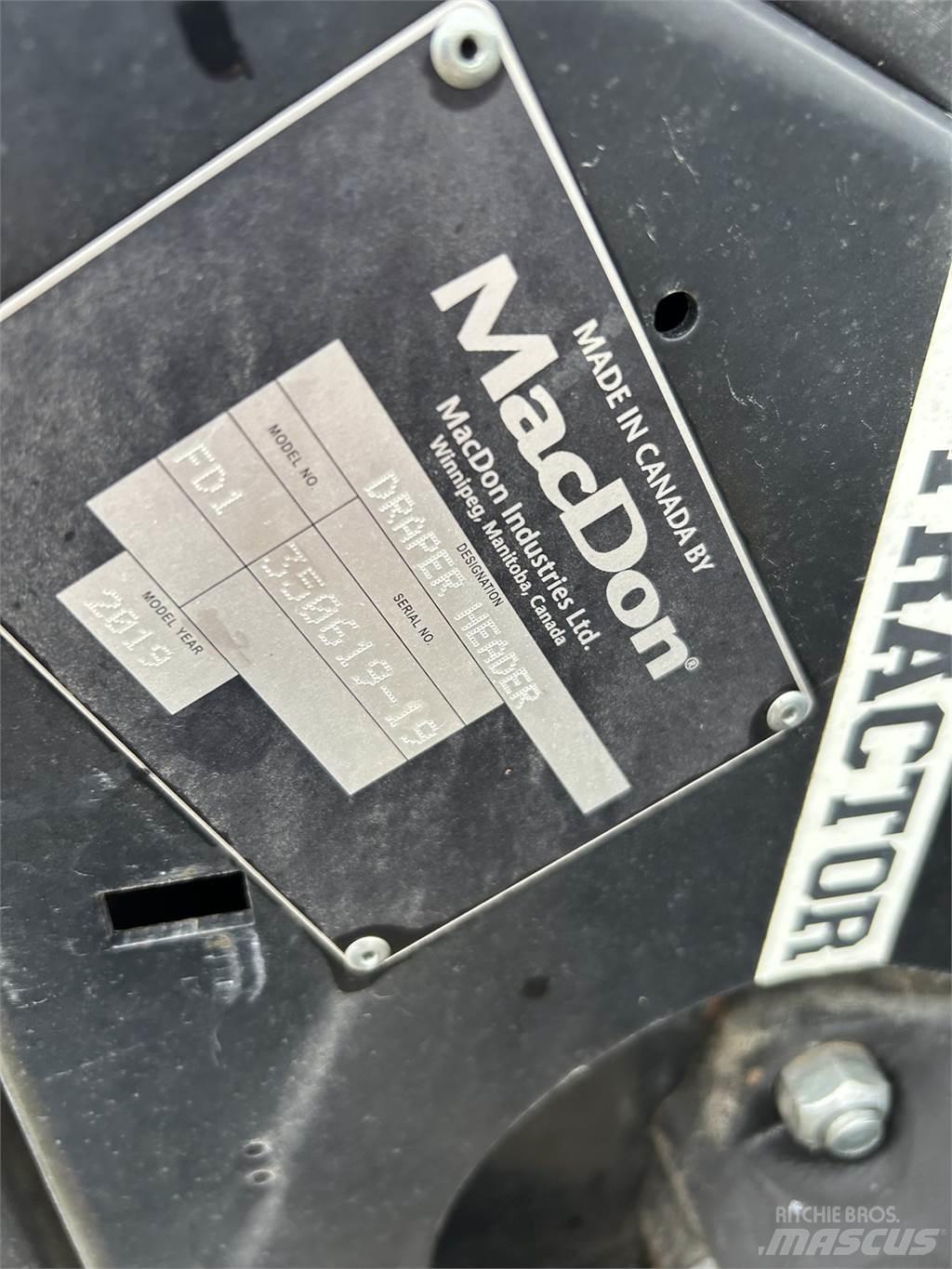 MacDon FD135 Akcesoria do kombajnów zbożowych