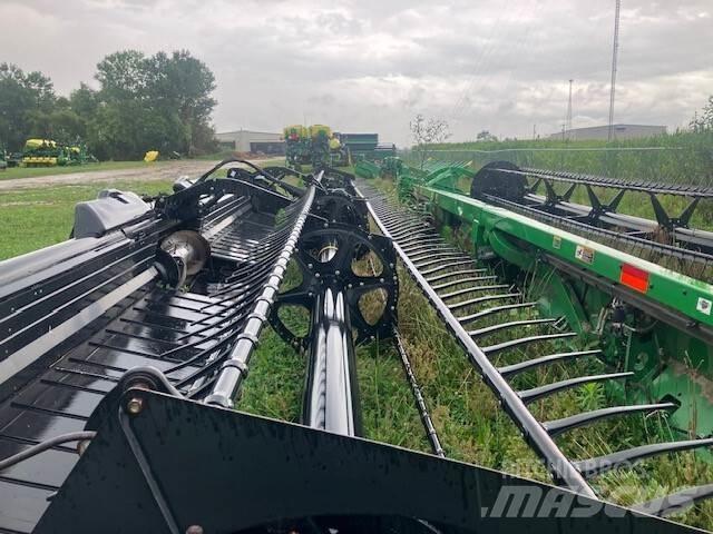 MacDon FD70 Akcesoria do kombajnów zbożowych