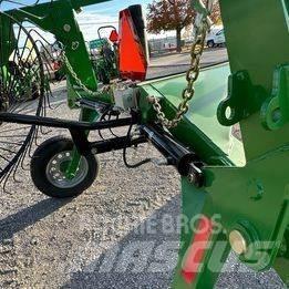 Pequea MCR8 Zgrabiarki i przetrząsacze