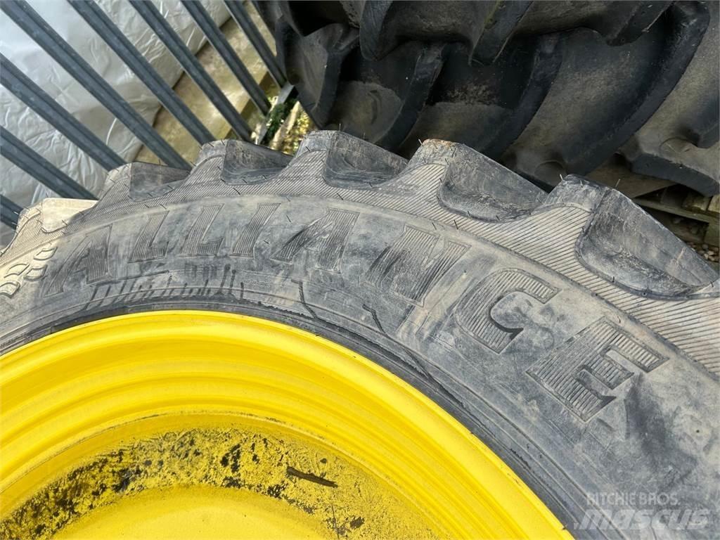  Row Crop Tyres Opony, koła i felgi