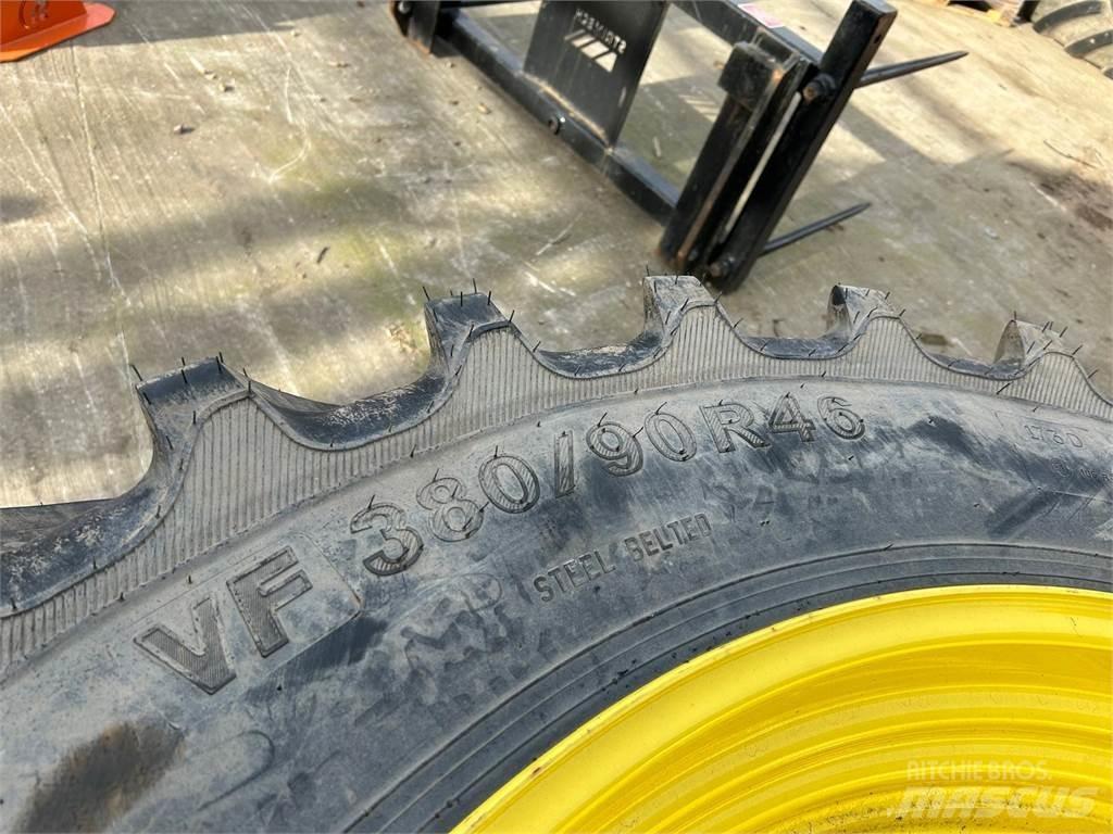  Row Crop Tyres Opony, koła i felgi