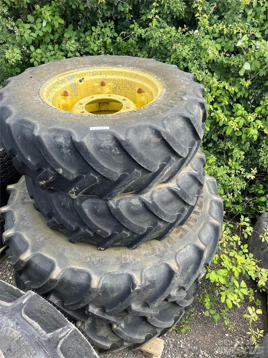  Row Crop Wheels Opony, koła i felgi