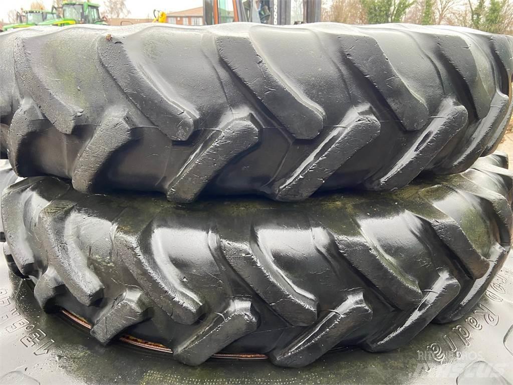  Row Crop Wheels Opony, koła i felgi