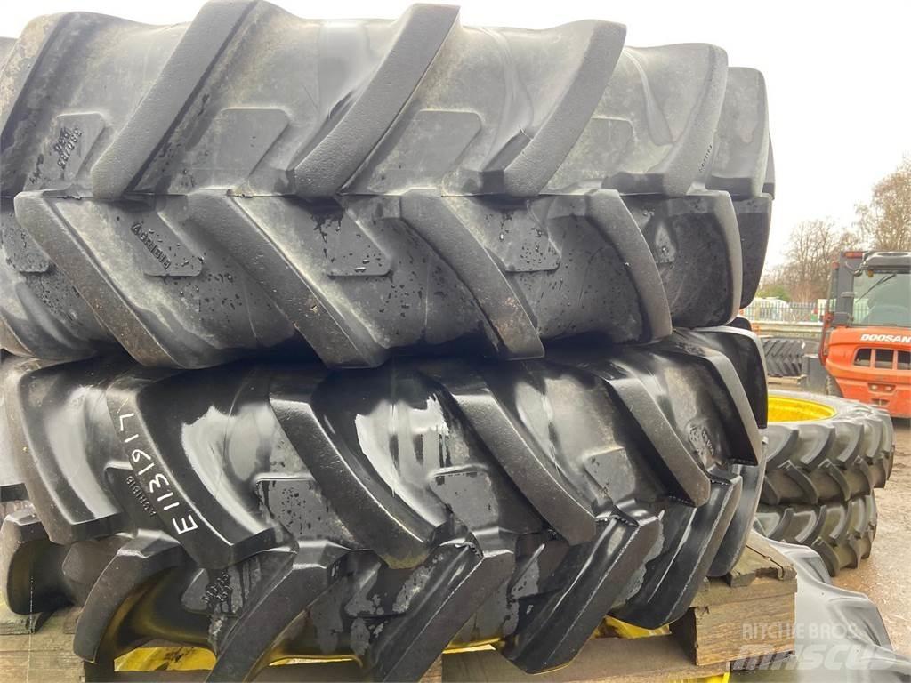  Row Crop Wheels Opony, koła i felgi