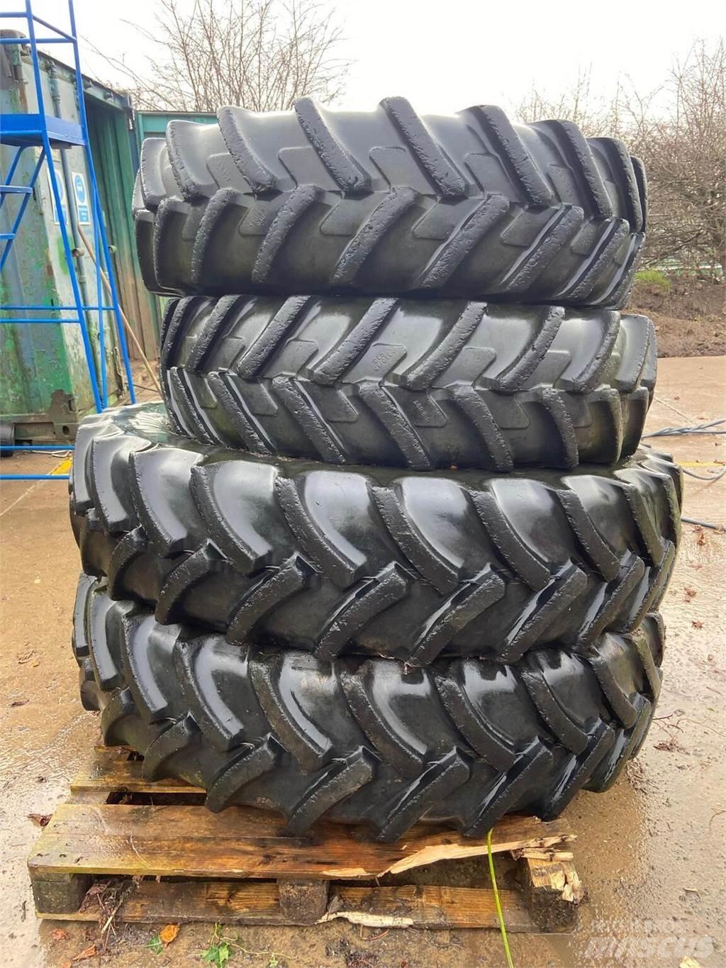  Row Crop Wheels Opony, koła i felgi