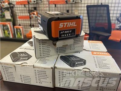 Stihl AP300S Wózki golfowe