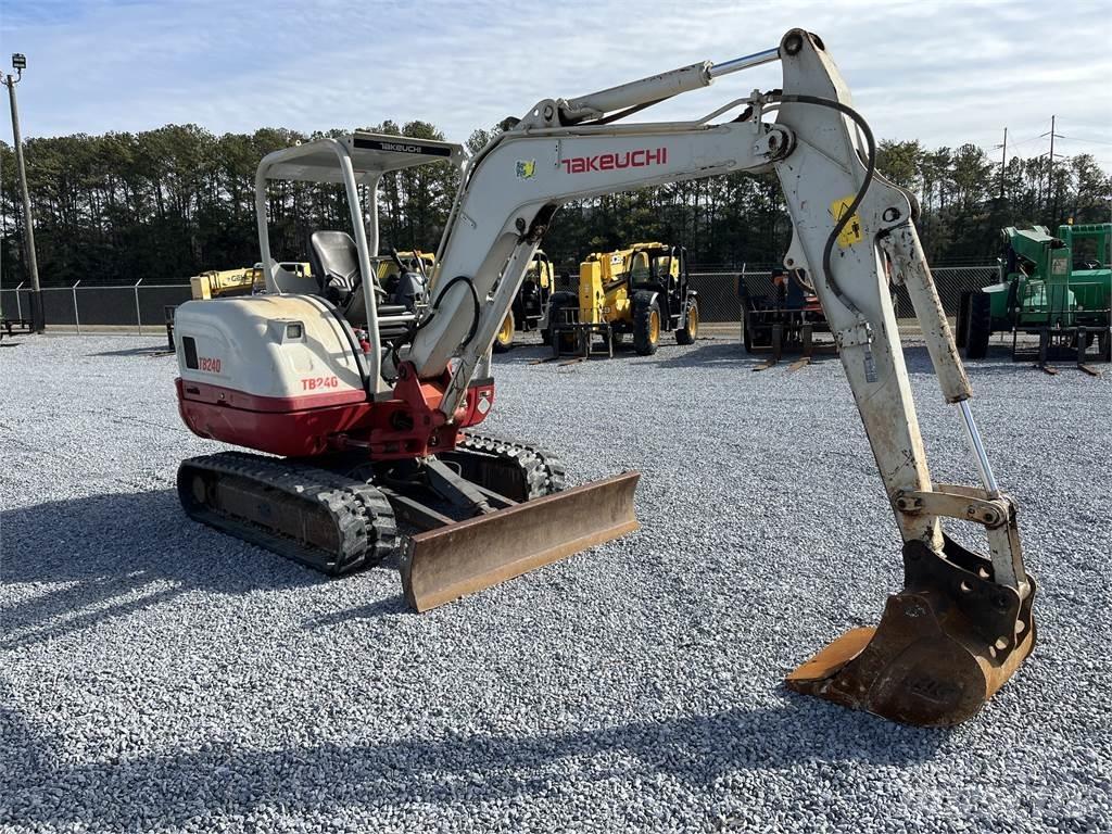 Takeuchi TB240 Koparki gąsienicowe