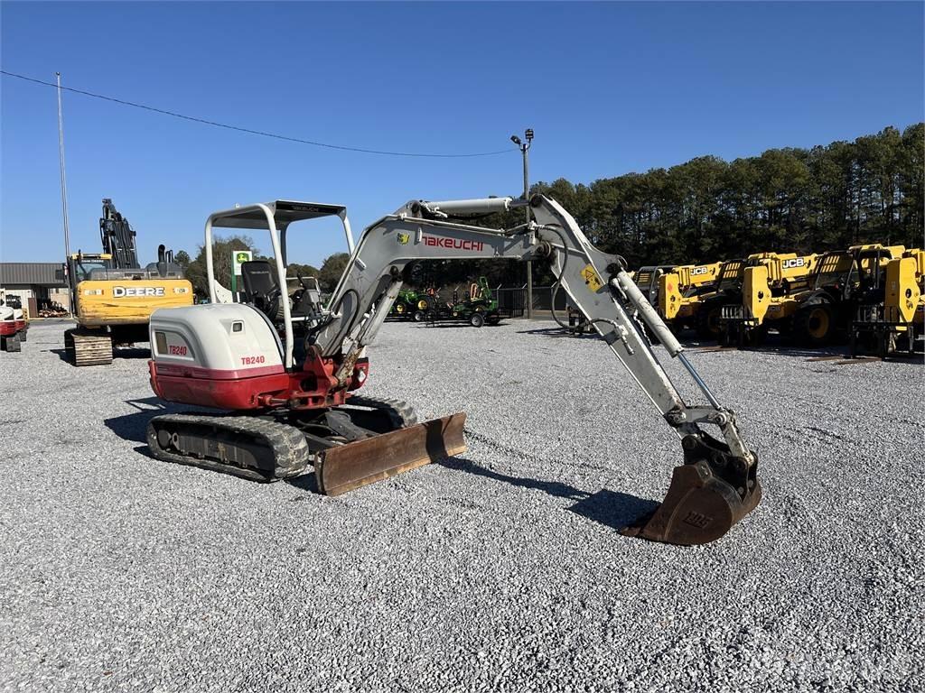 Takeuchi TB240 Minikoparki
