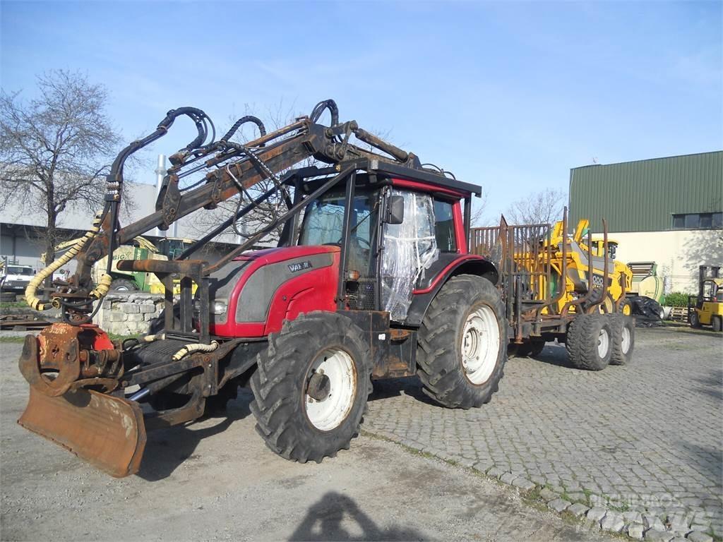 Valtra N121 Dźwigi i ładowarki