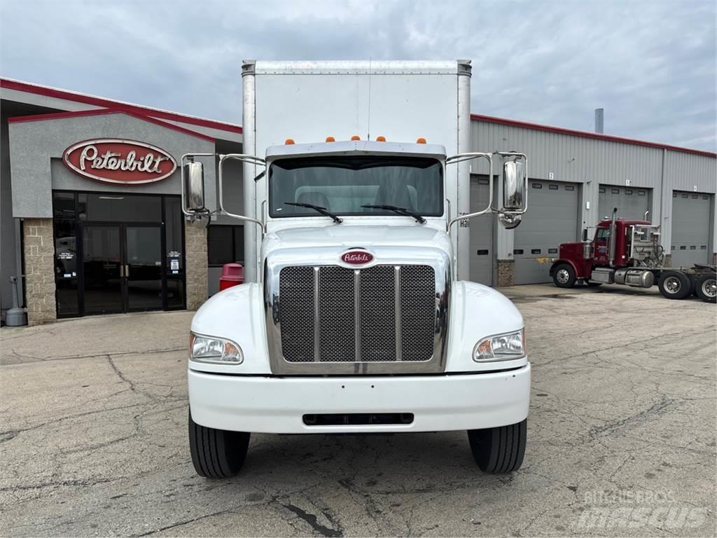Peterbilt 337 Samochody ciężarowe ze skrzynią zamkniętą