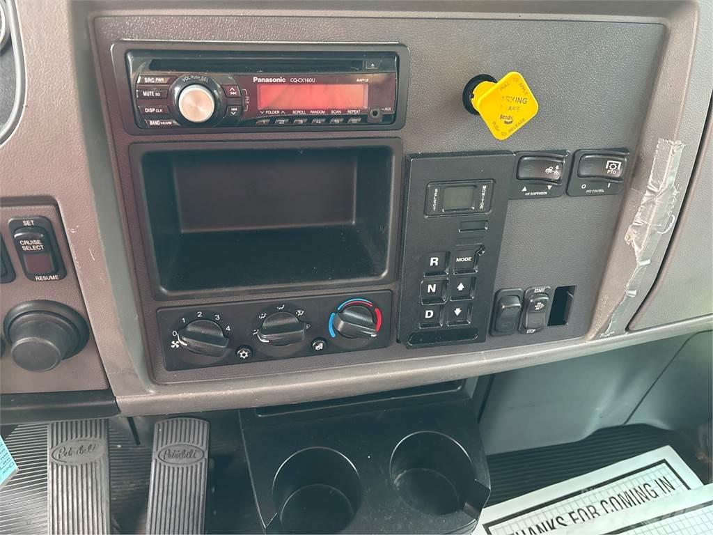 Peterbilt 337 Samochody ciężarowe ze skrzynią zamkniętą