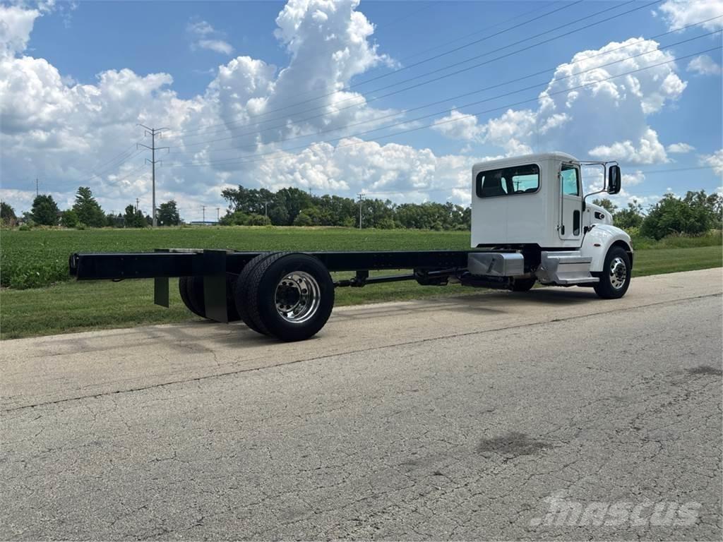 Peterbilt 337 Pojazdy pod zabudowę