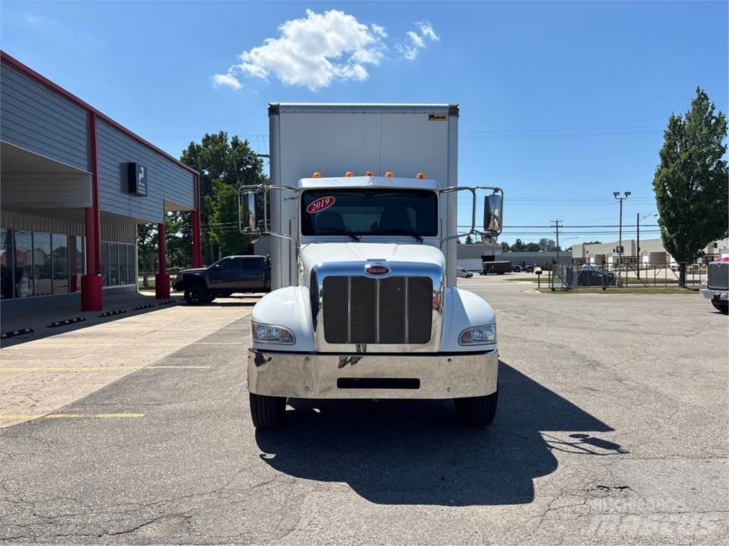 Peterbilt 337 Samochody ciężarowe ze skrzynią zamkniętą
