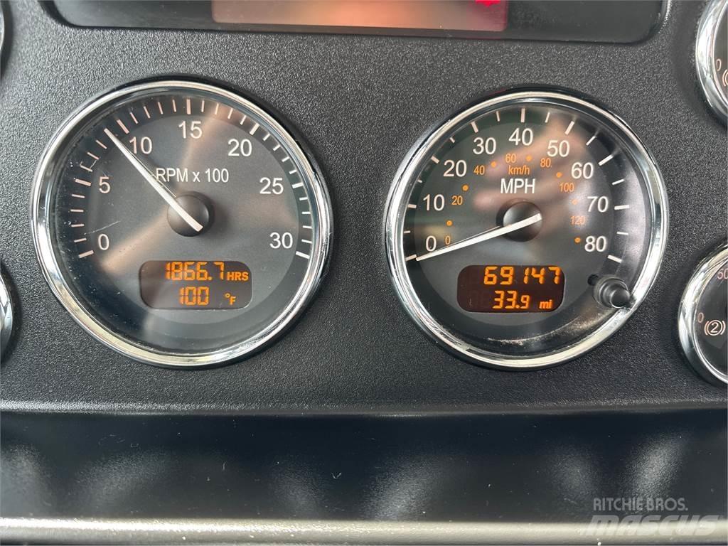 Peterbilt 337 Inne