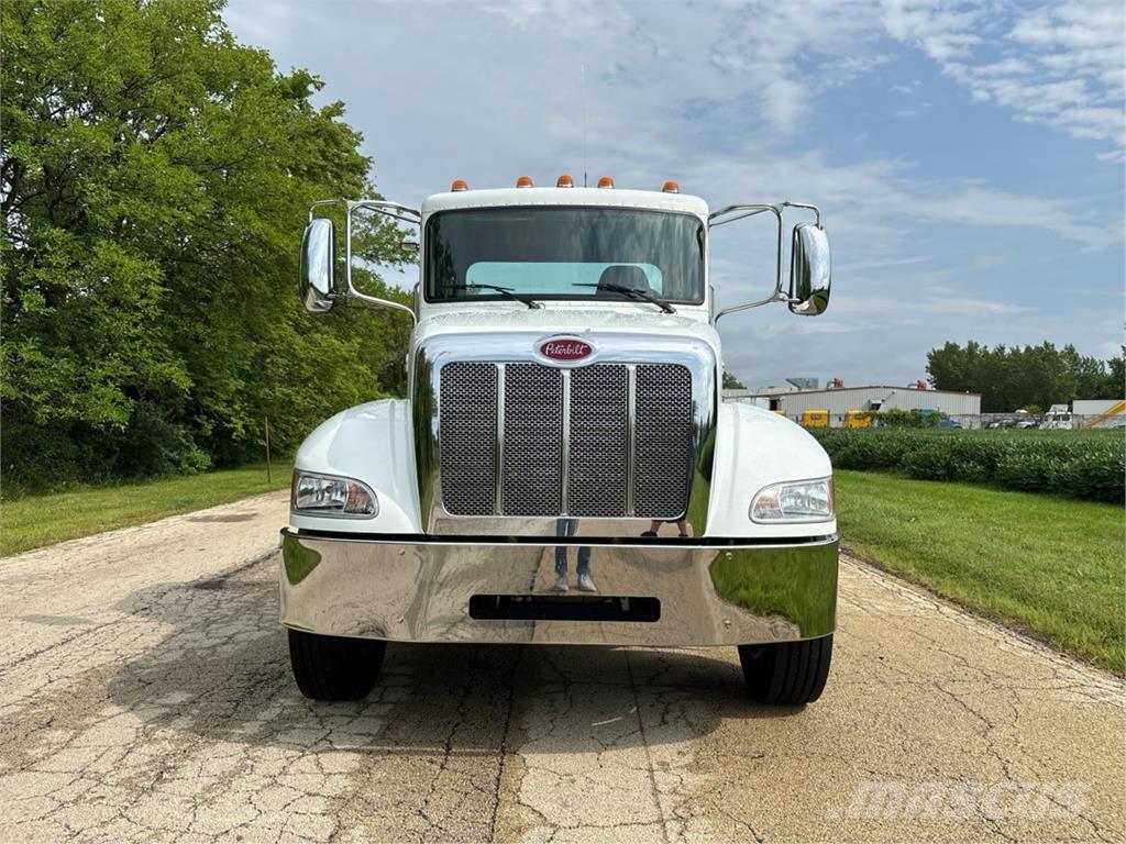 Peterbilt 337 Inne