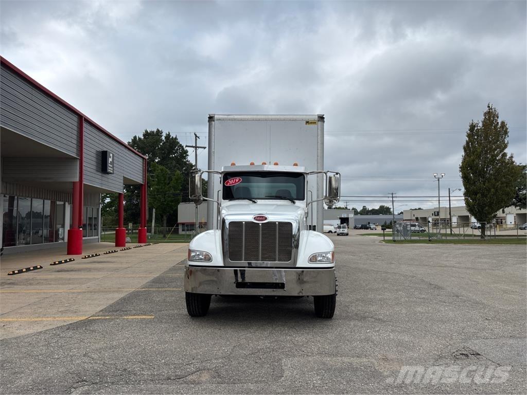Peterbilt 337 Inne