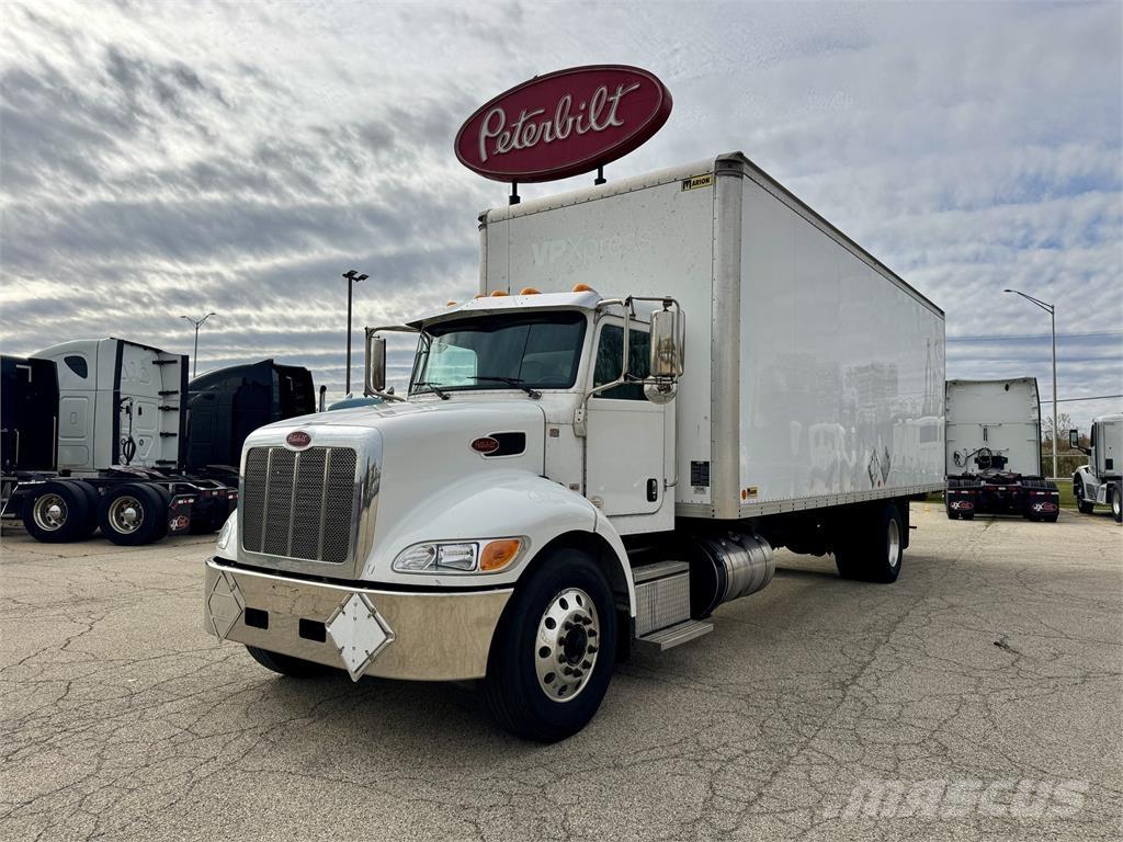 Peterbilt 337 Inne
