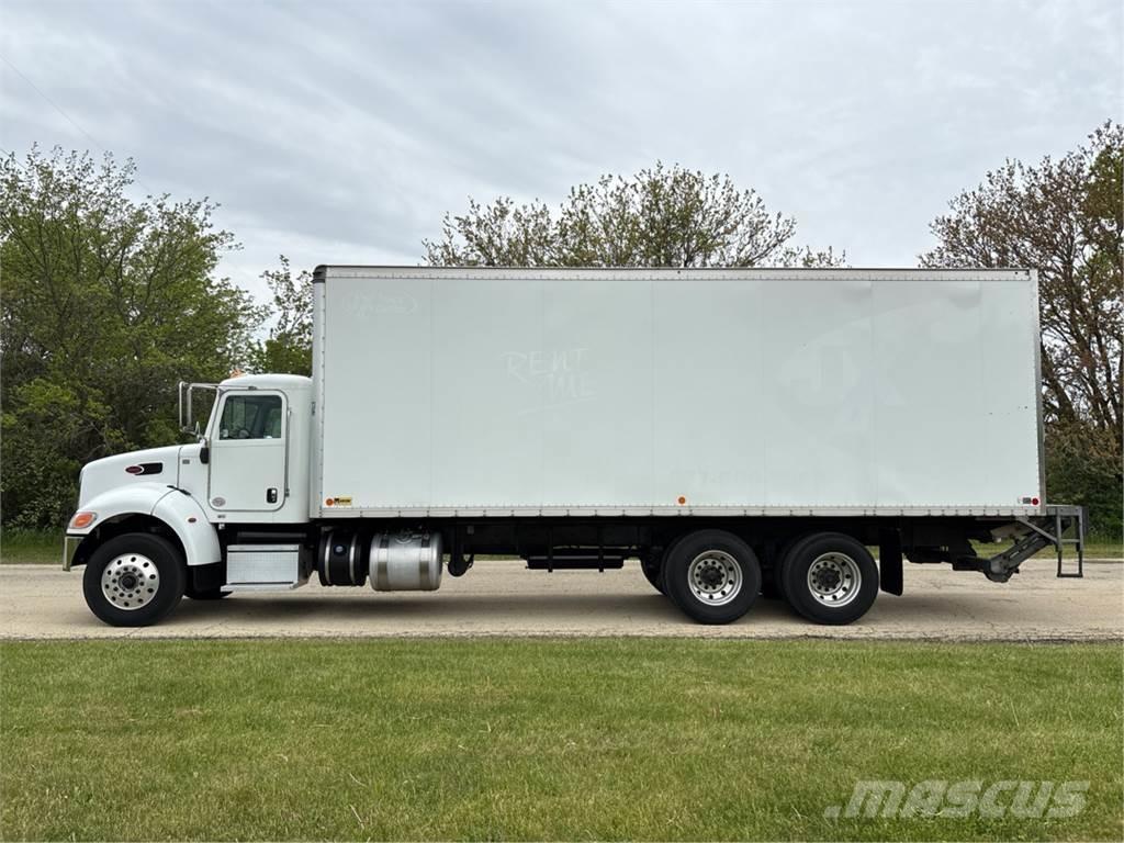 Peterbilt 348 Samochody ciężarowe ze skrzynią zamkniętą