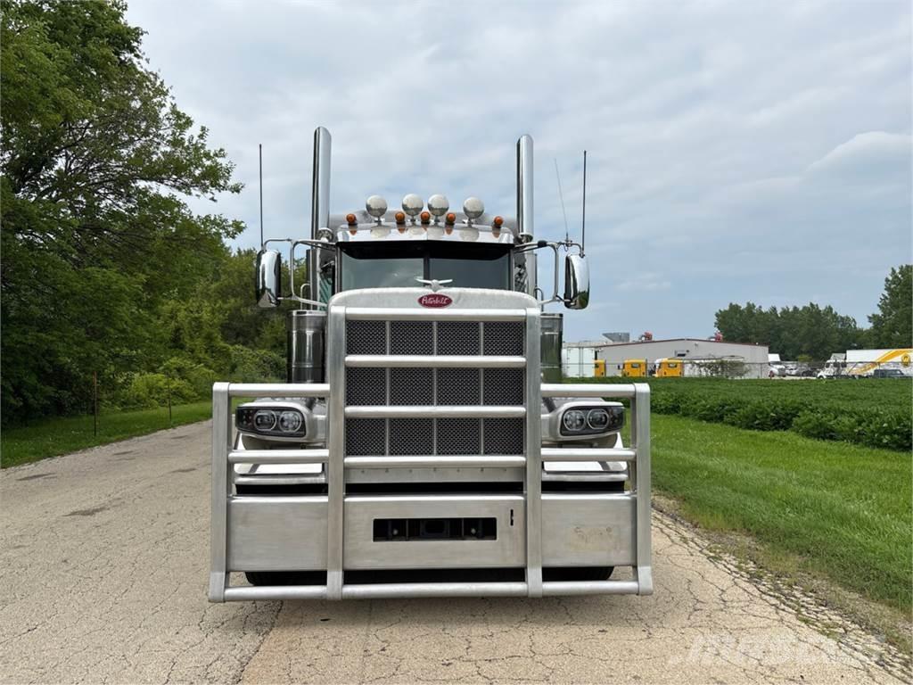 Peterbilt 389 Inne