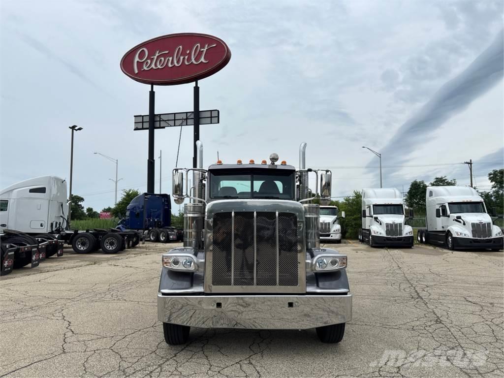 Peterbilt 389 Inne