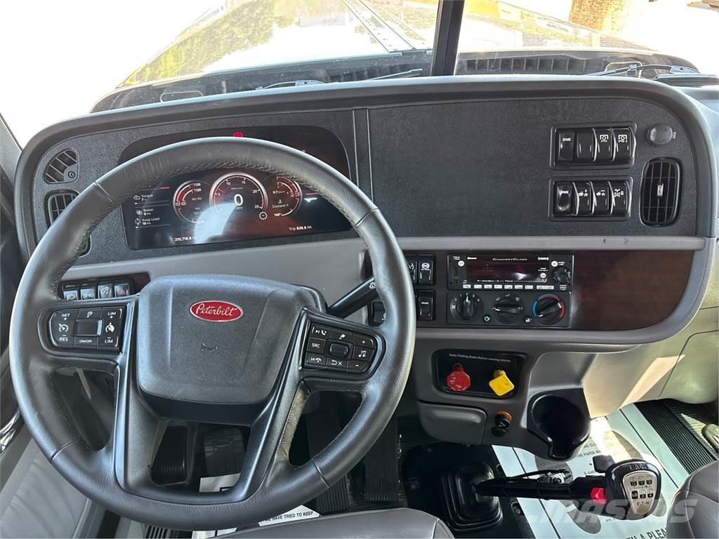 Peterbilt 389 Inne
