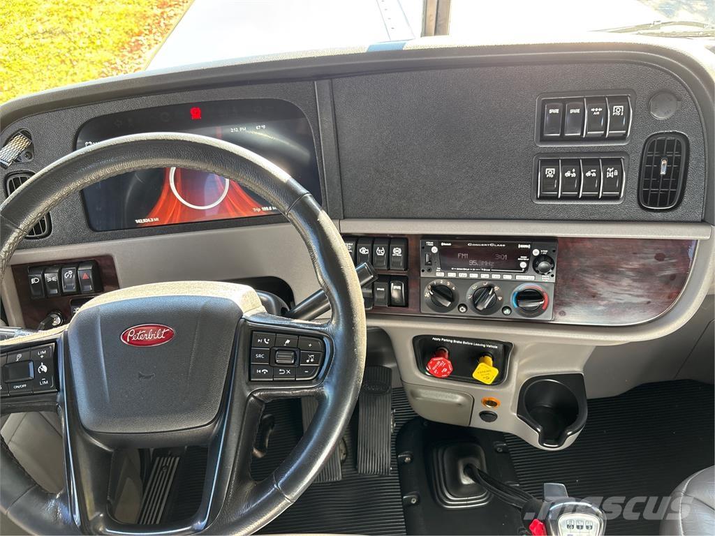 Peterbilt 389 Inne