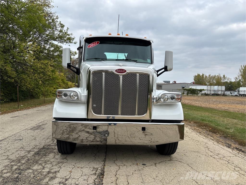 Peterbilt 567 Inne