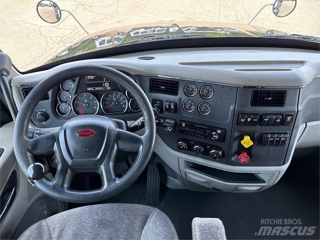 Peterbilt 579 Inne