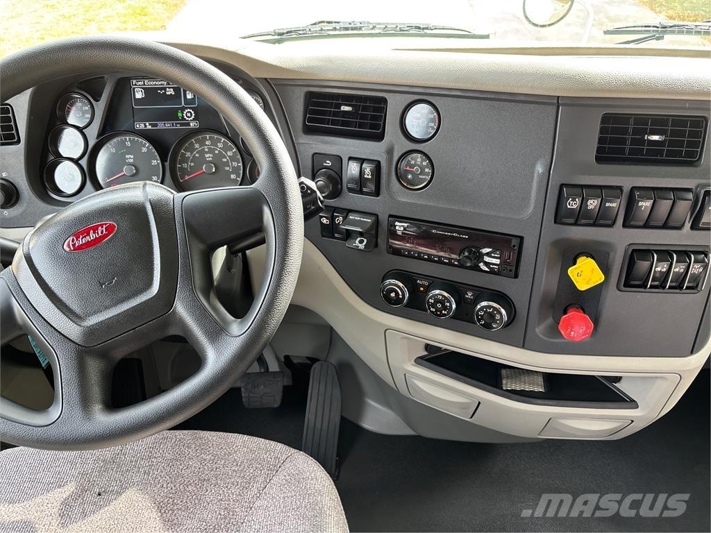 Peterbilt 579 Inne