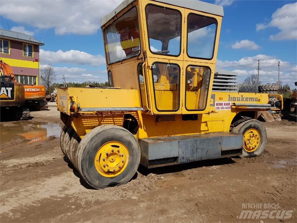 Bomag SGW-17 Walce ogumione