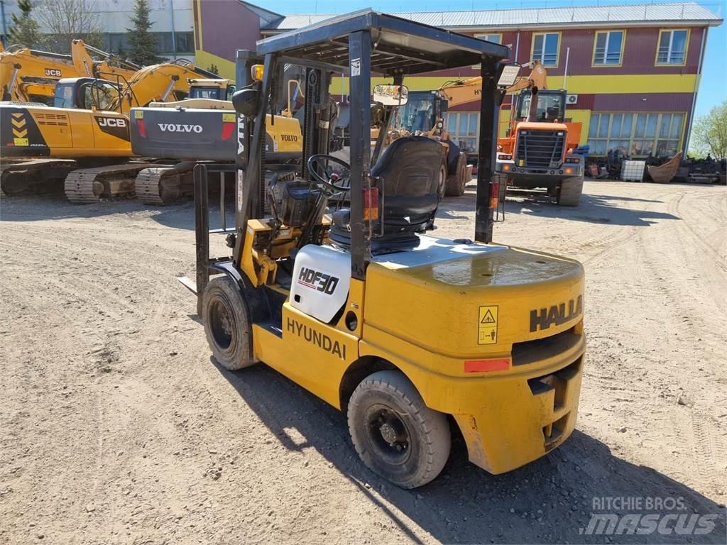 Hyundai Halla HDF30 Wózki Diesla
