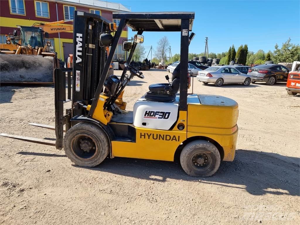 Hyundai Halla HDF30 Wózki Diesla