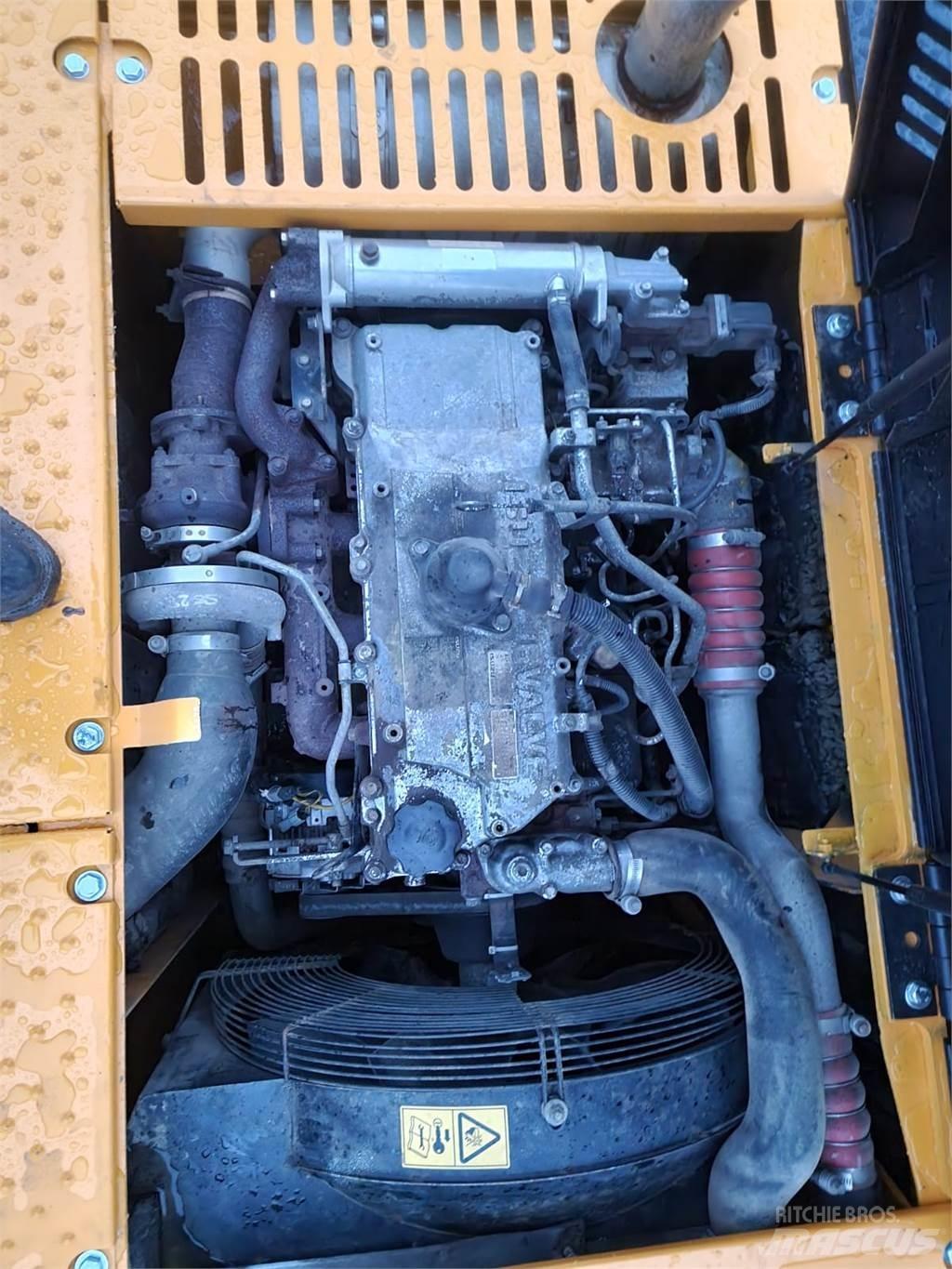 JCB JS220LC Koparki gąsienicowe