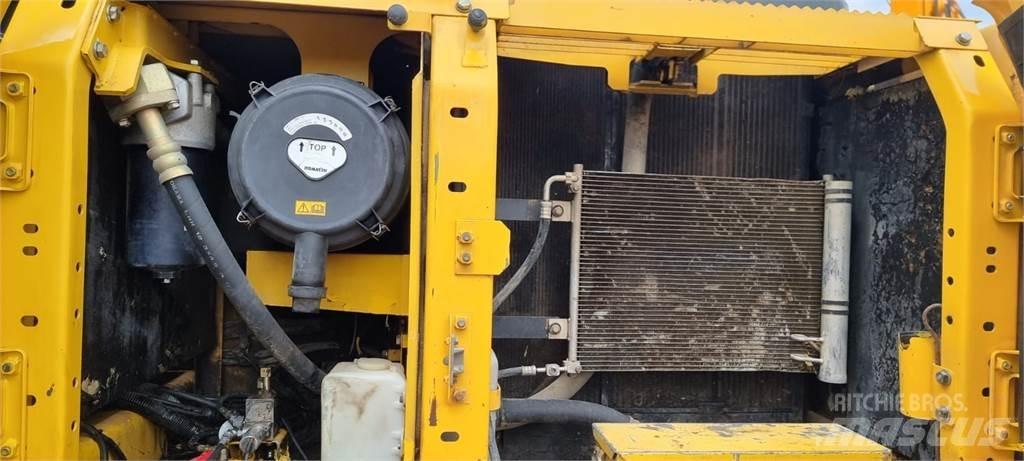 Komatsu PC210LC Koparki gąsienicowe