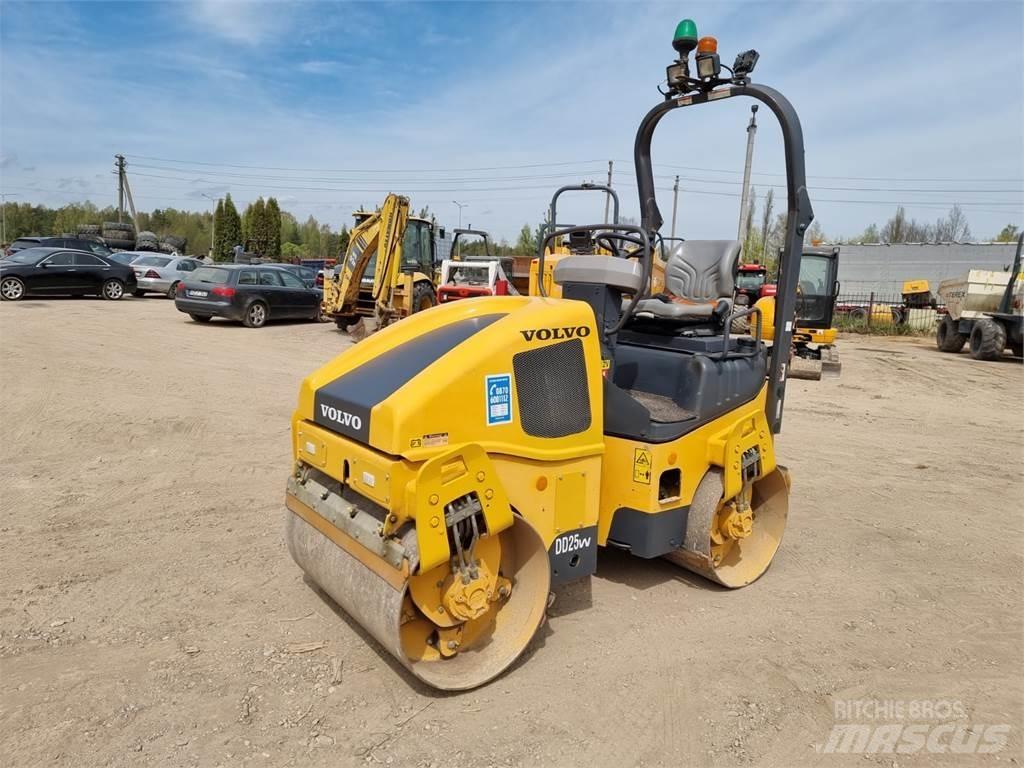 Volvo DD25 Walce dwubębnowe