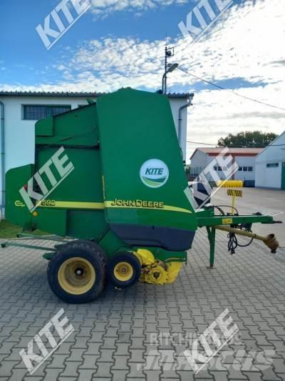 John Deere 592 Prasy zwijające