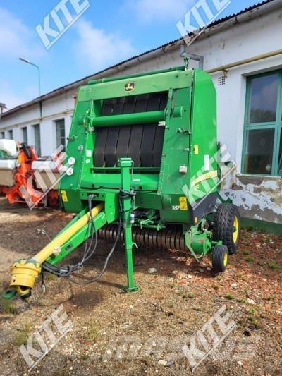 John Deere 852 Prasy zwijające