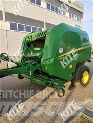 John Deere V451 R Prasy zwijające