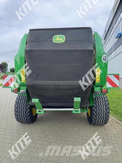 John Deere V451R Prasy zwijające