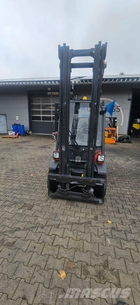 Linde H 30 D-02 Wózki Diesla