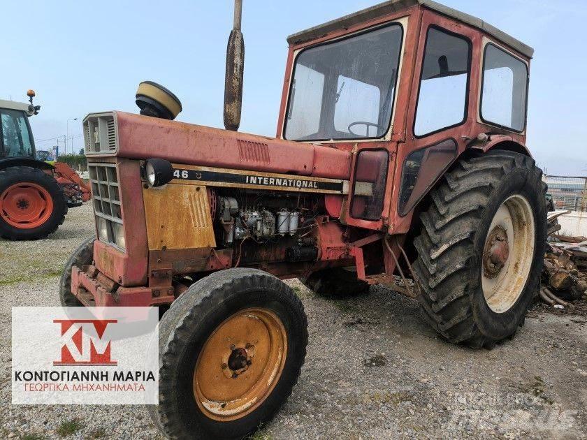 International 1046 Ciągniki rolnicze