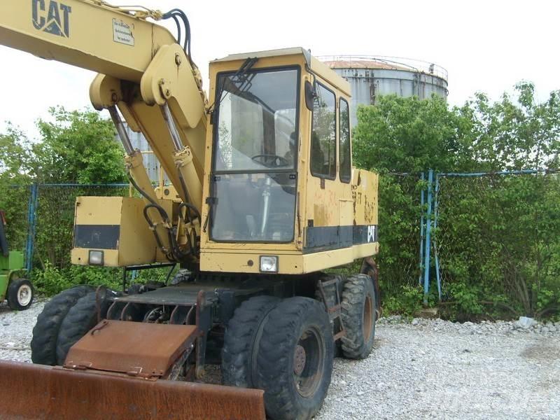 CAT 206 BFT Koparki kołowe