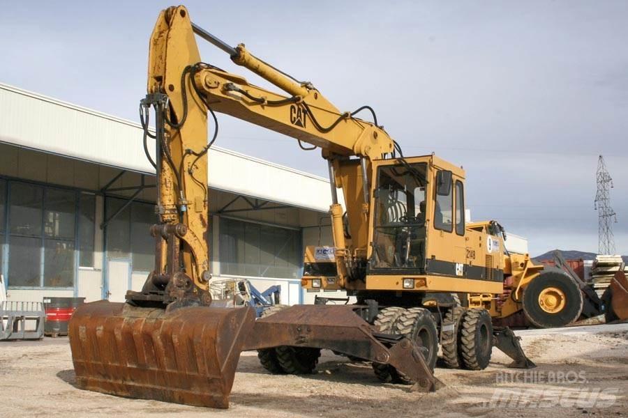 CAT 214B Koparki kołowe