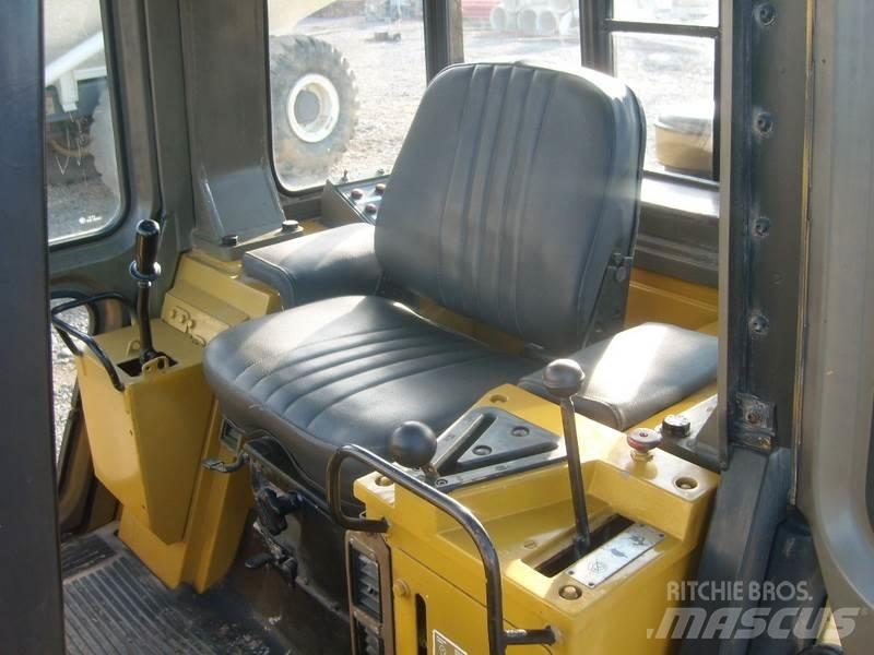CAT 943 Ładowarki gąsienicowe