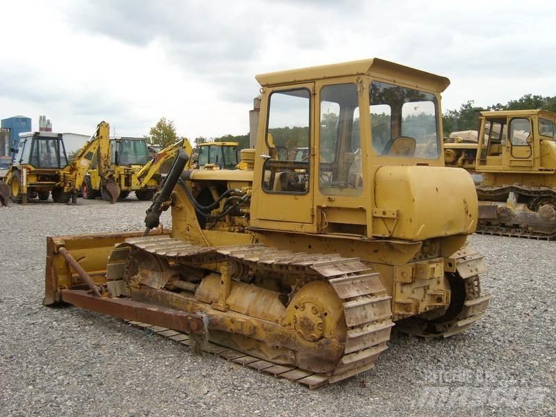 CAT D4 Spycharki gąsienicowe